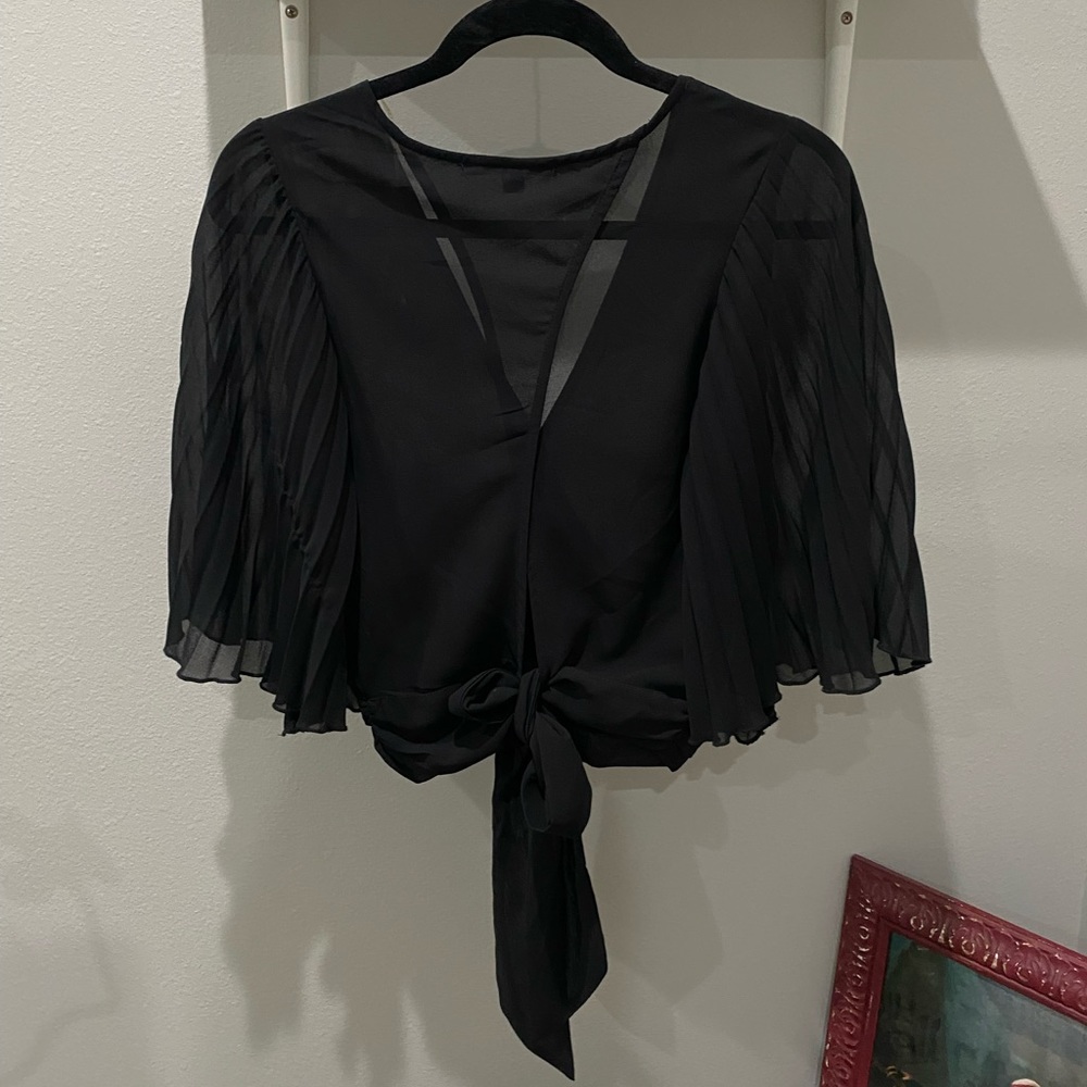 Flowy cropped dress top